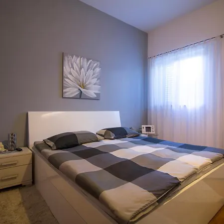 Kapovic Lägenhet Kaštela